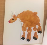 Christmas card idea - using a hand print to make a reindeer