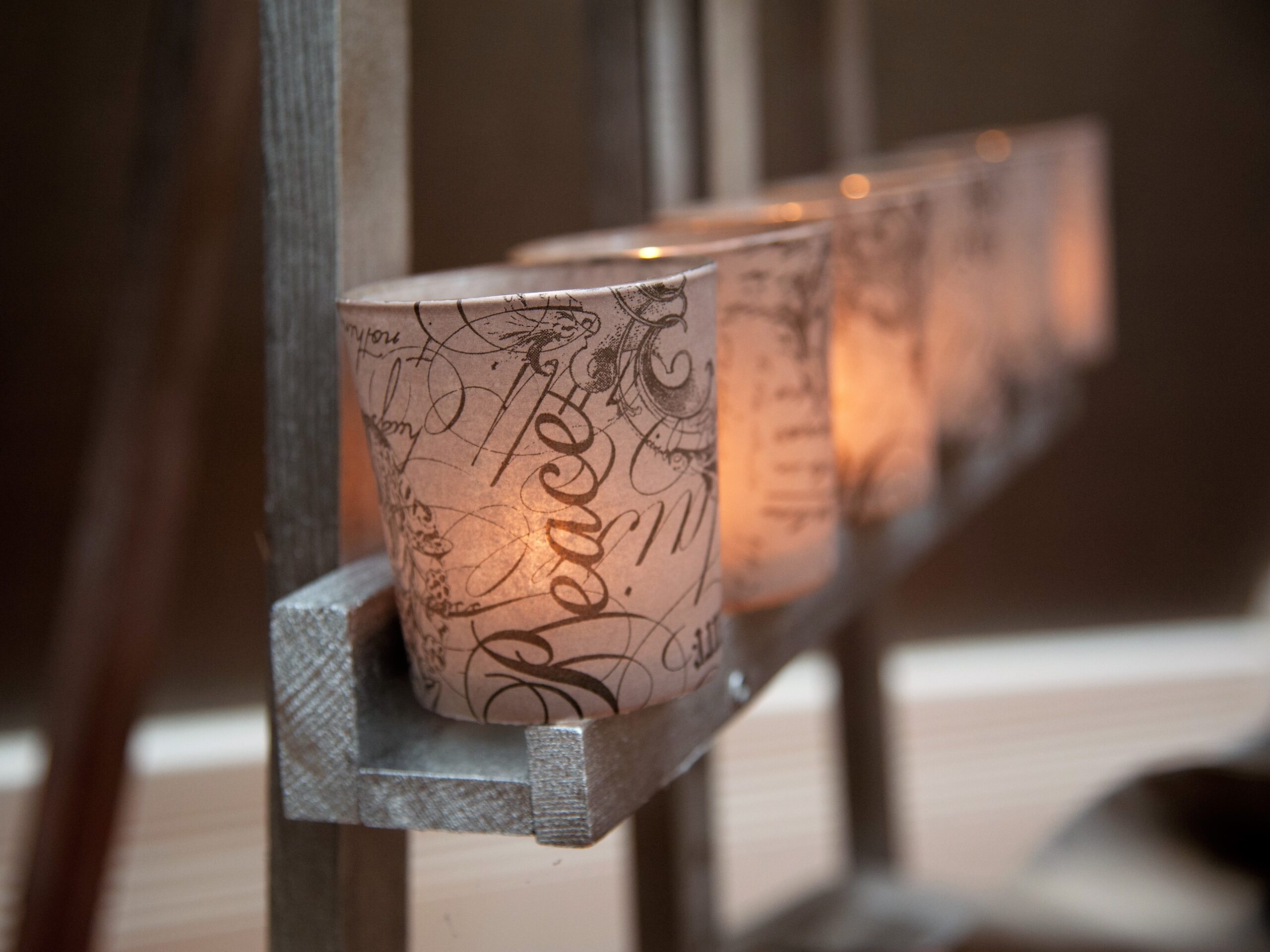 How to make Christmas candles