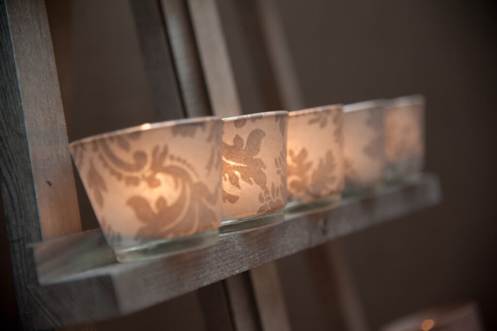How to make Christmas candles