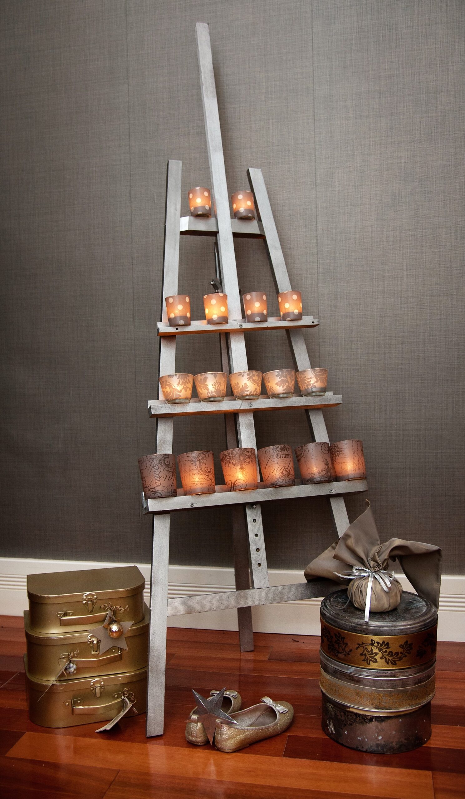how to make Christmas candles